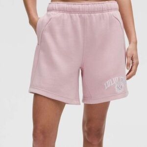 Lululemon Scuba Oversized MR Short 7” *Graphic - Pink Haze Size Small